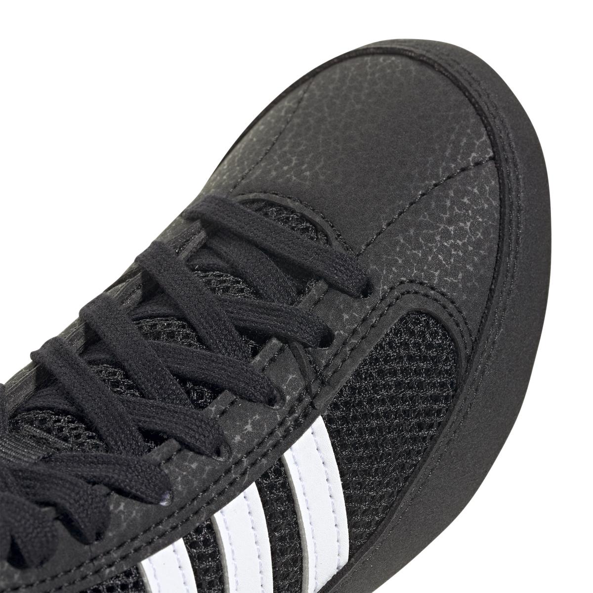 product/a/d/adidas_aq3327_11_footwear_photography_detail_view_2_white-nw052424.jpg