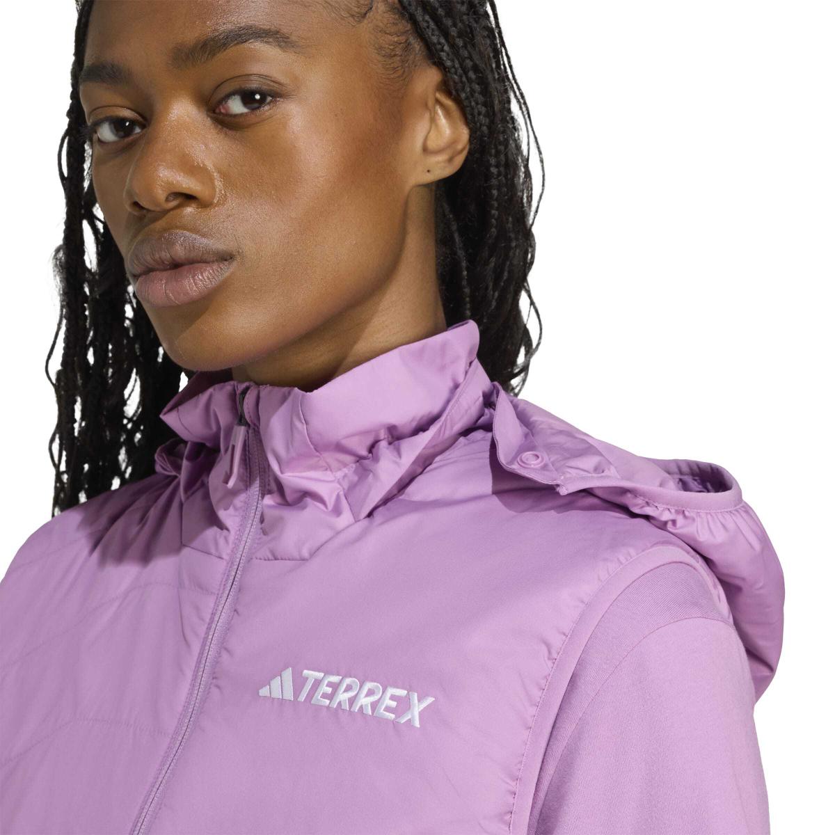 product/a/d/adidas_jn0817_5_apparel_on_model_detail_view_1_white.jpg