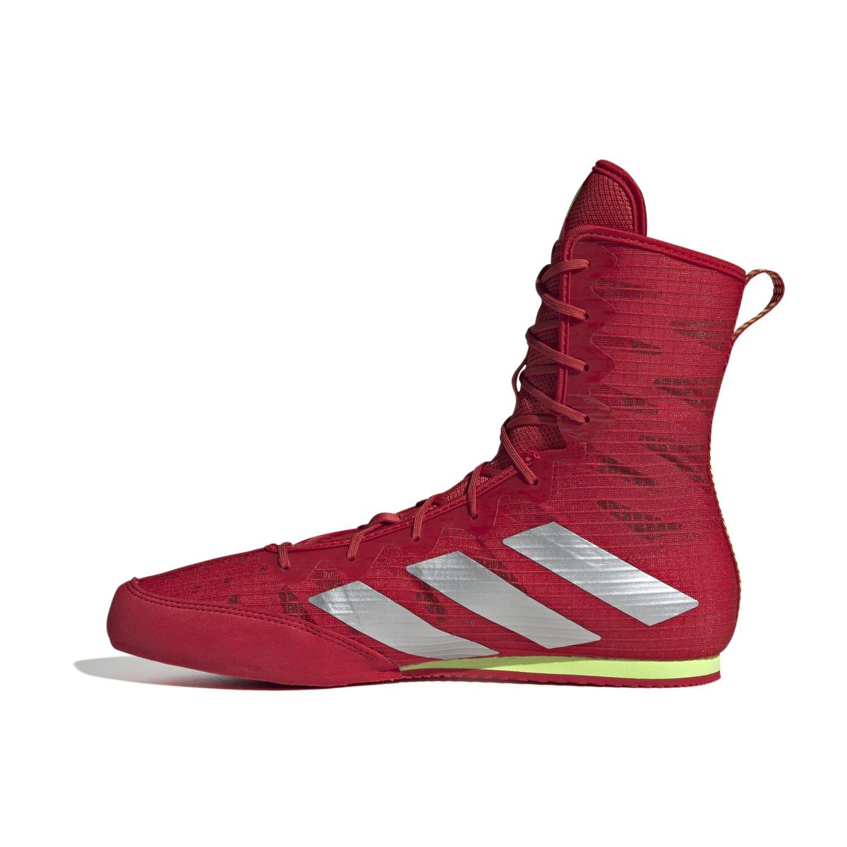 product/a/d/adidas_jp9846_5_footwear_photography_side_medial_center_view_white-nw091625.jpg