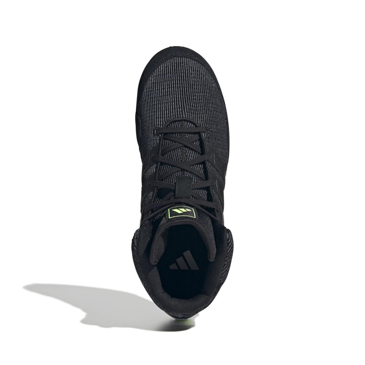 product/a/d/adidas_jq4981_3_footwear_photography_top_portrait_view_white.jpg