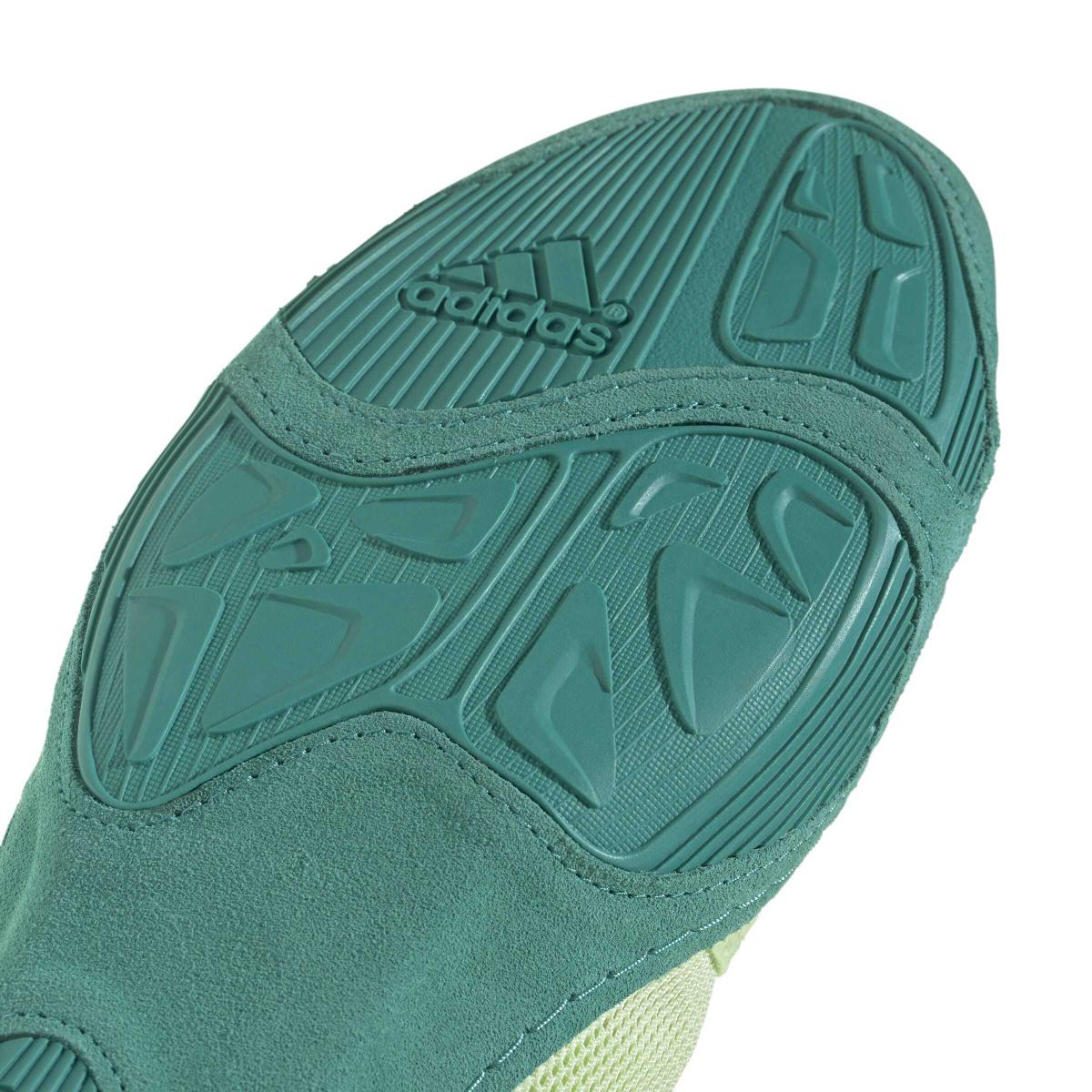 product/a/d/adidas_jq4991_8_footwear_photography_detail_view_1_white-nw091625.jpg
