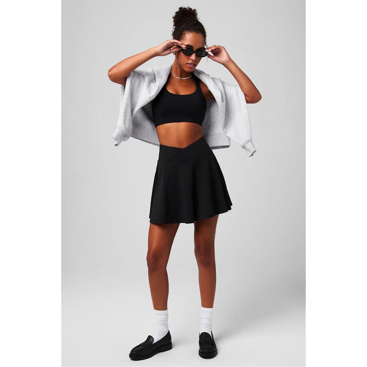 product/f/a/fabletics_si2458821-0001_black_4.jpg