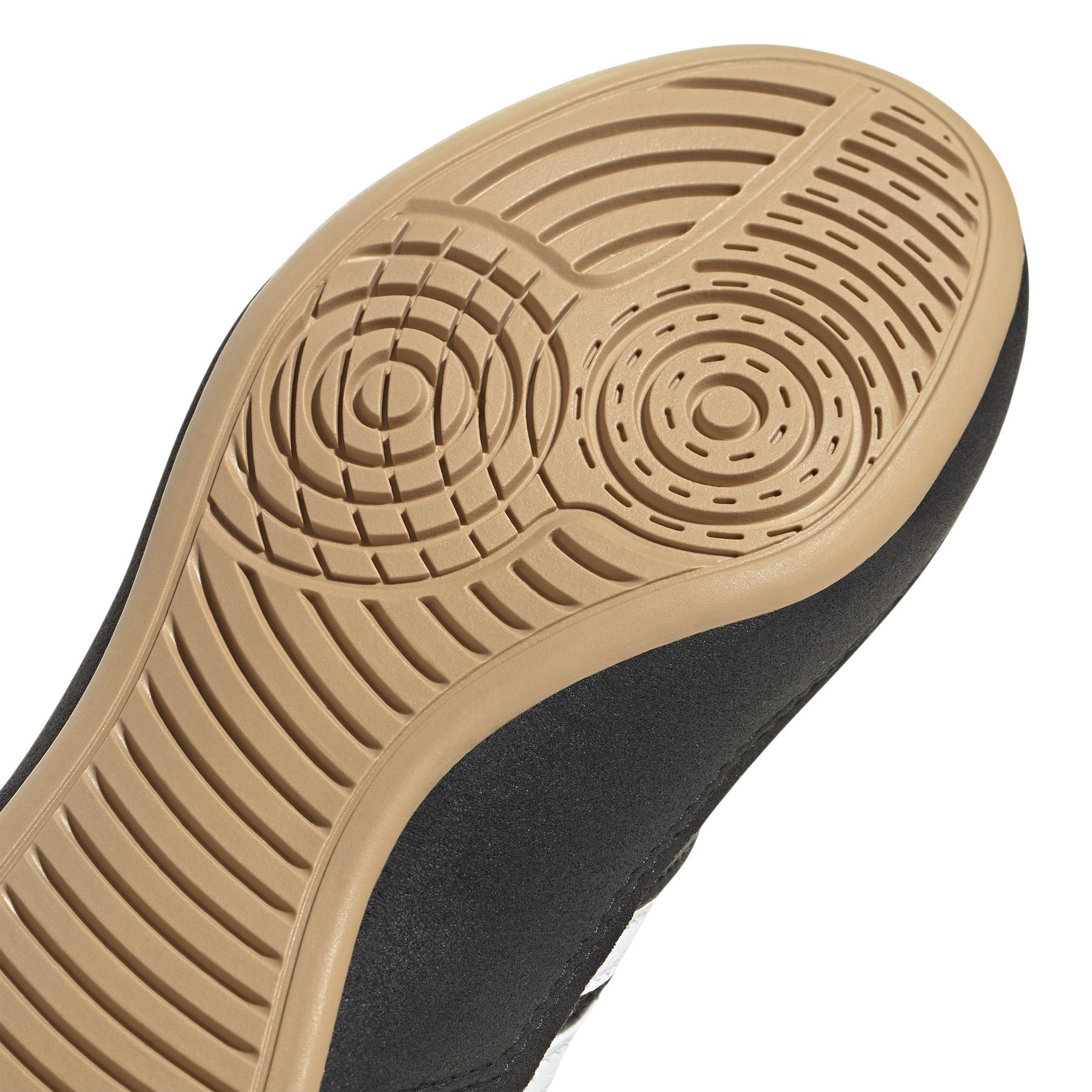 product/a/d/adidas_aq3327_10_footwear_photography_detail_view_1_white-nw052424.jpg