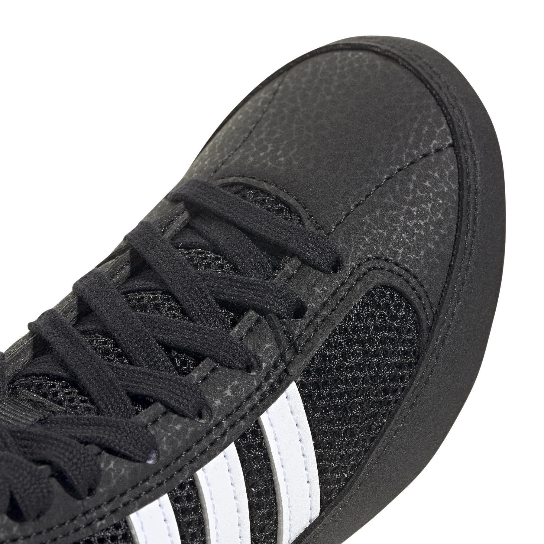 product/a/d/adidas_aq3327_11_footwear_photography_detail_view_2_white-nw052424.jpg