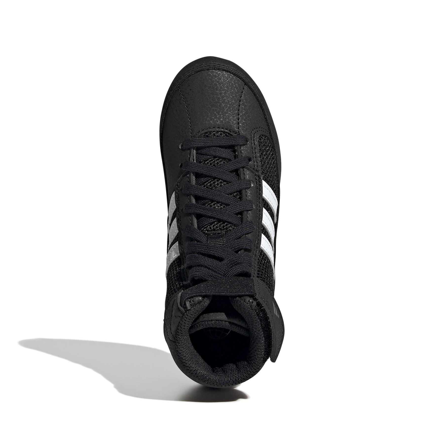 product/a/d/adidas_aq3327_3_footwear_photography_top_portrait_view_white-nw052424.jpg