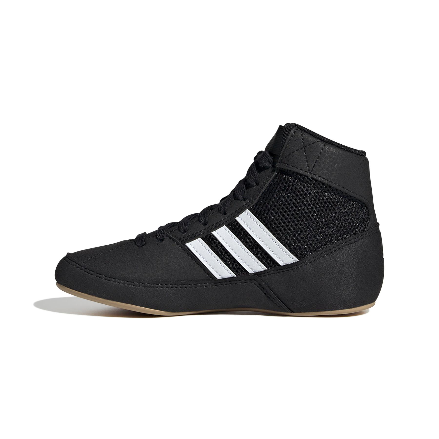 product/a/d/adidas_aq3327_5_footwear_photography_side_medial_center_view_white-nw052424.jpg