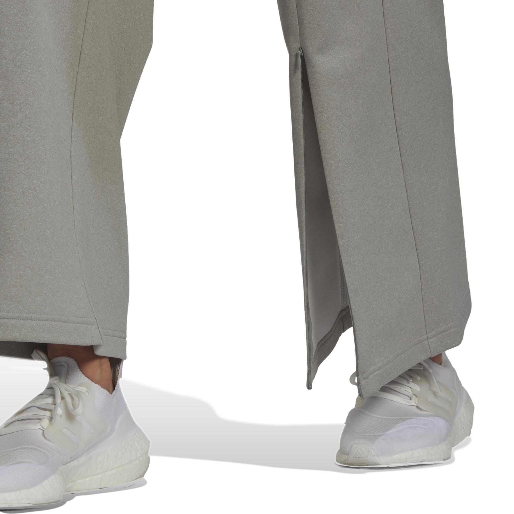 product/a/d/adidas_hi4988_7_apparel_on_model_detail_view_1_white.jpg