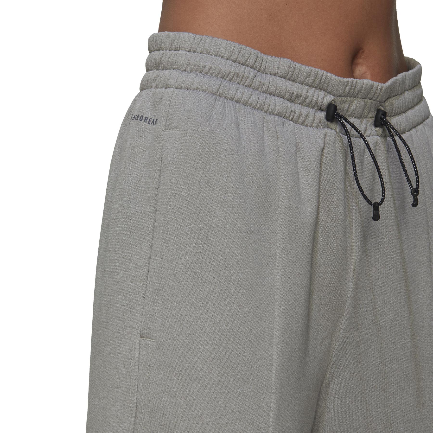 product/a/d/adidas_hi4988_9_apparel_on_model_detail_view_3_white.jpg