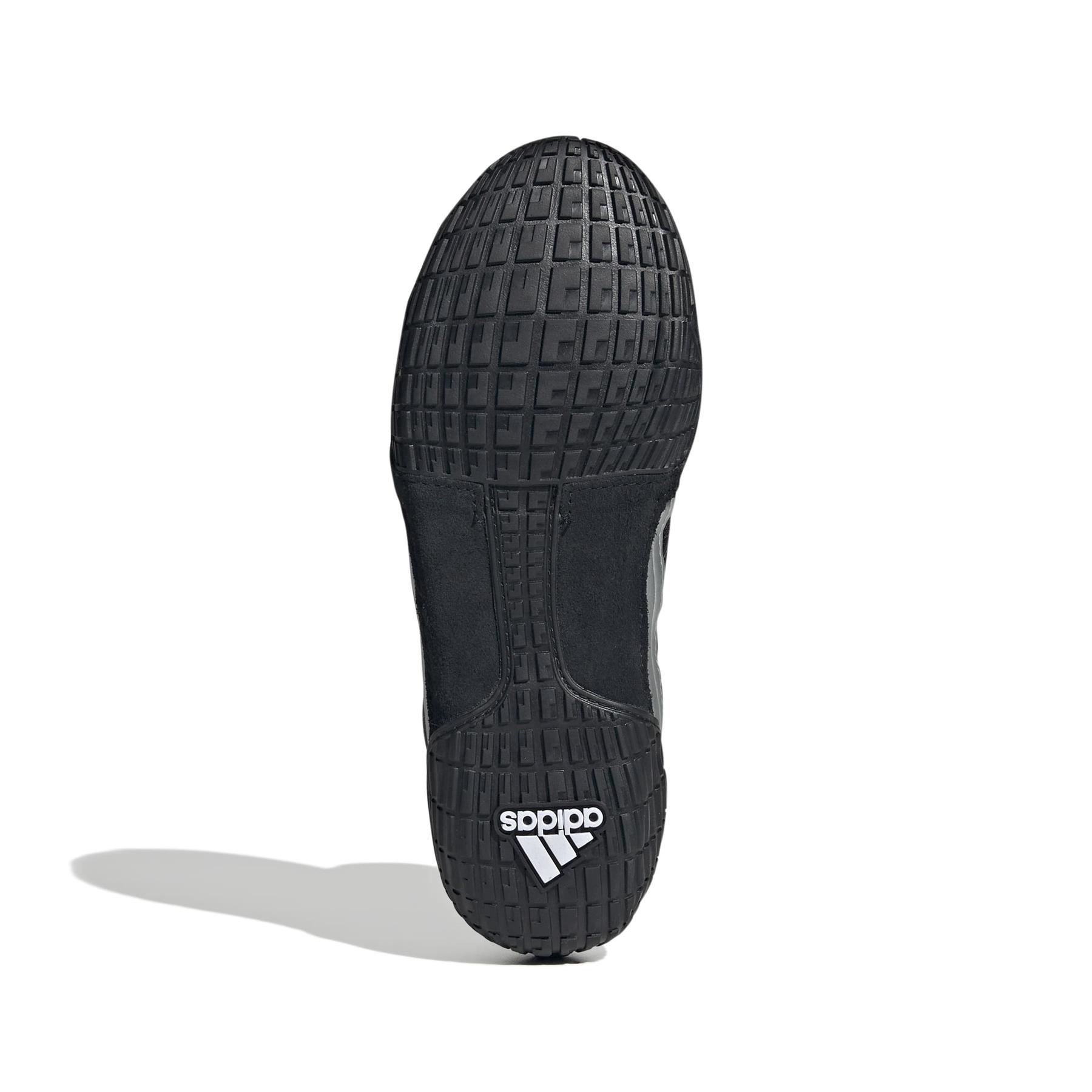 product/a/d/adidas_jq1338_4_footwear_photography_bottom_view_white.jpg