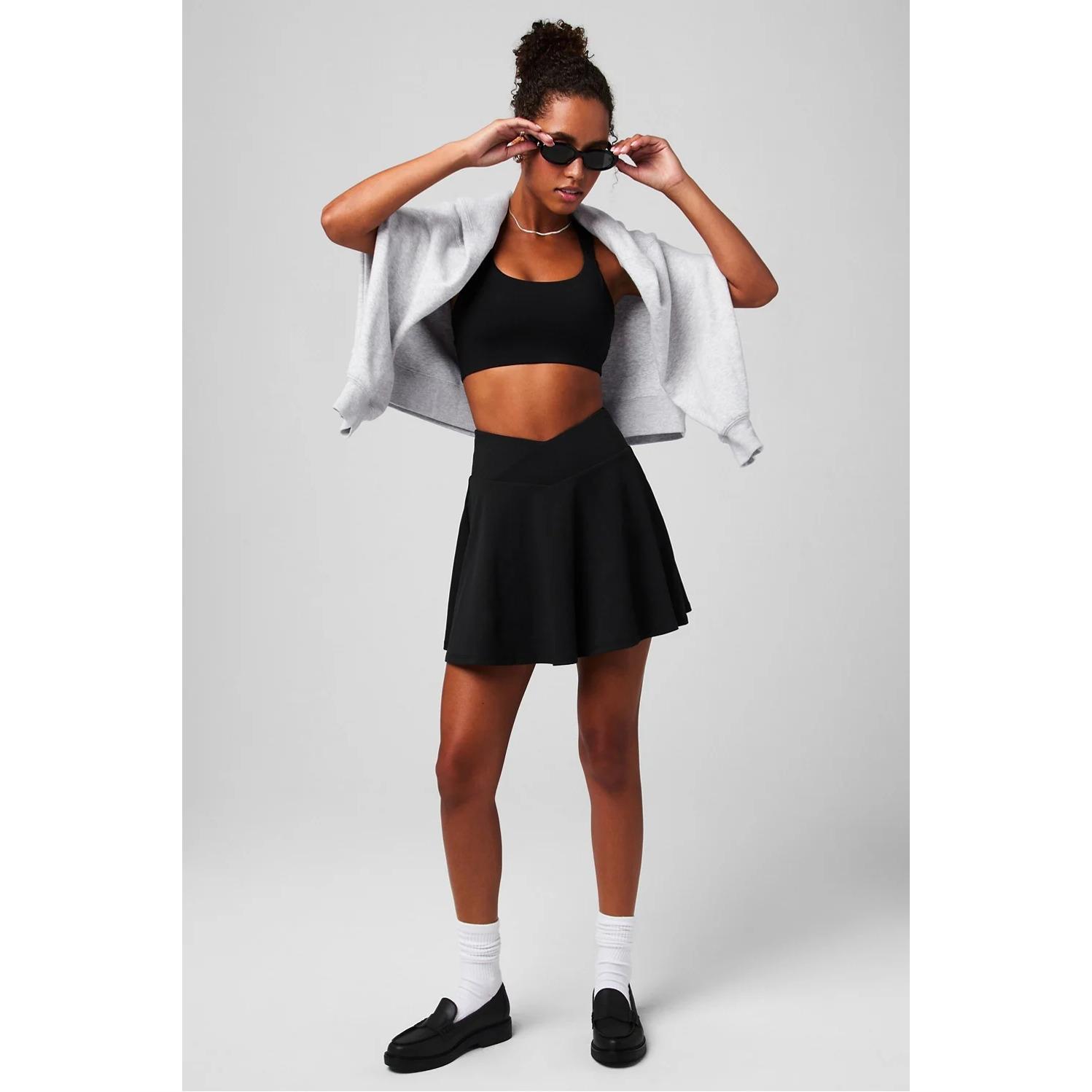 product/f/a/fabletics_si2458821-0001_black_4.jpg