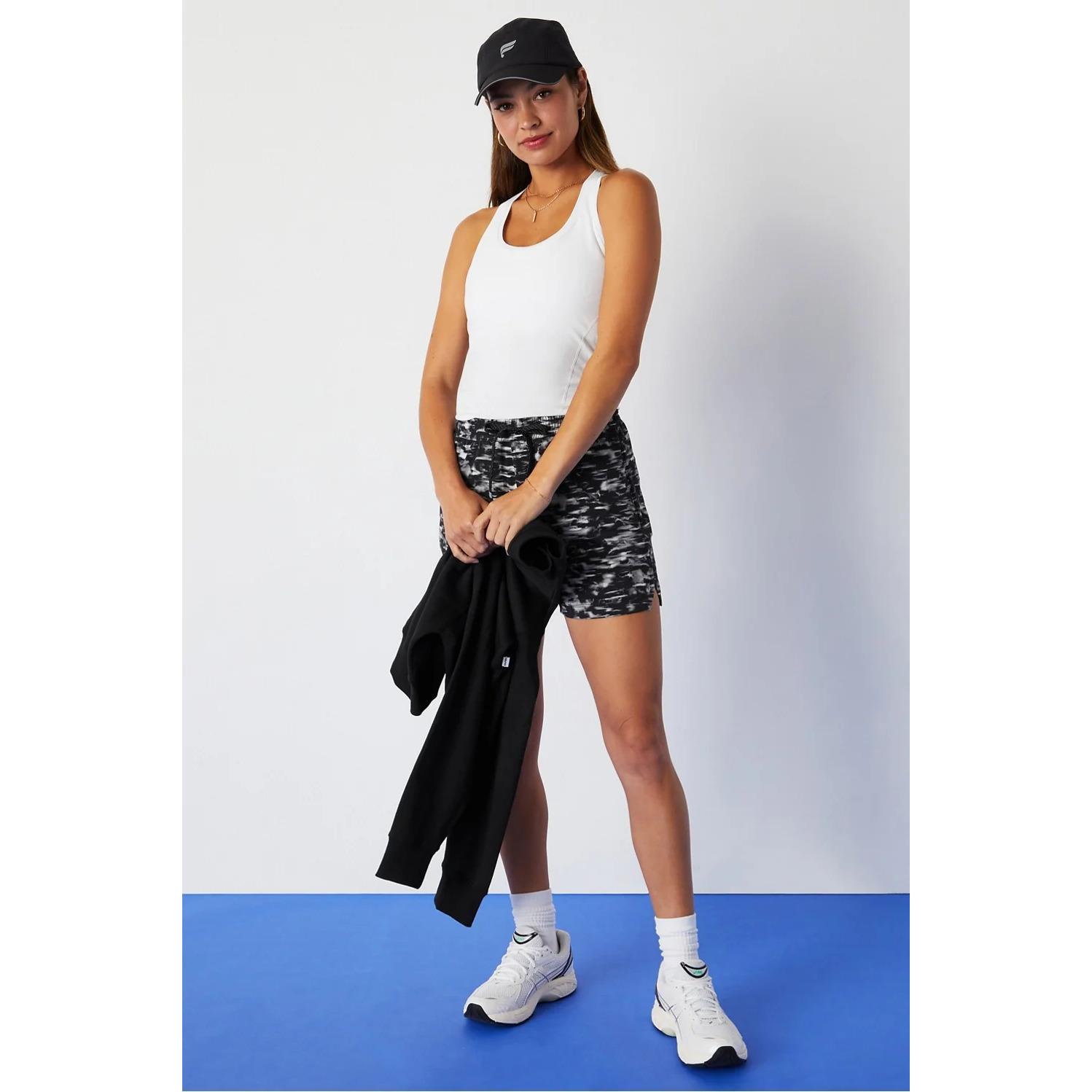 product/f/a/fabletics_tk2459004-3570_classic-white_3.jpg