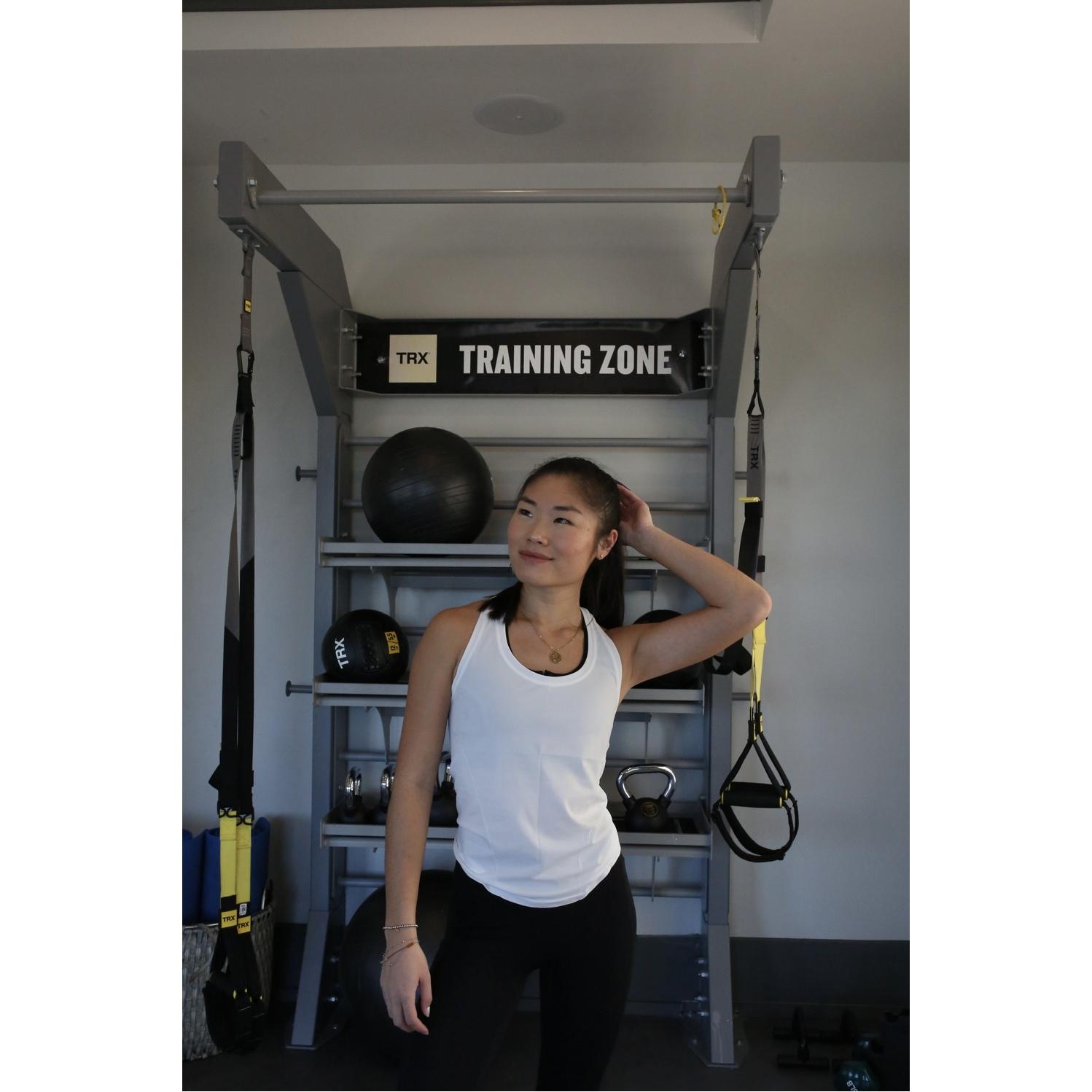 product/f/a/fabletics_tk2459004-3570_classic-white_6.jpg