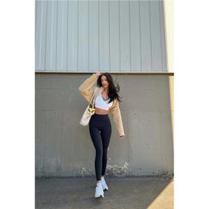 product/f/a/fabletics_lg2041749-0001_black_4.jpg